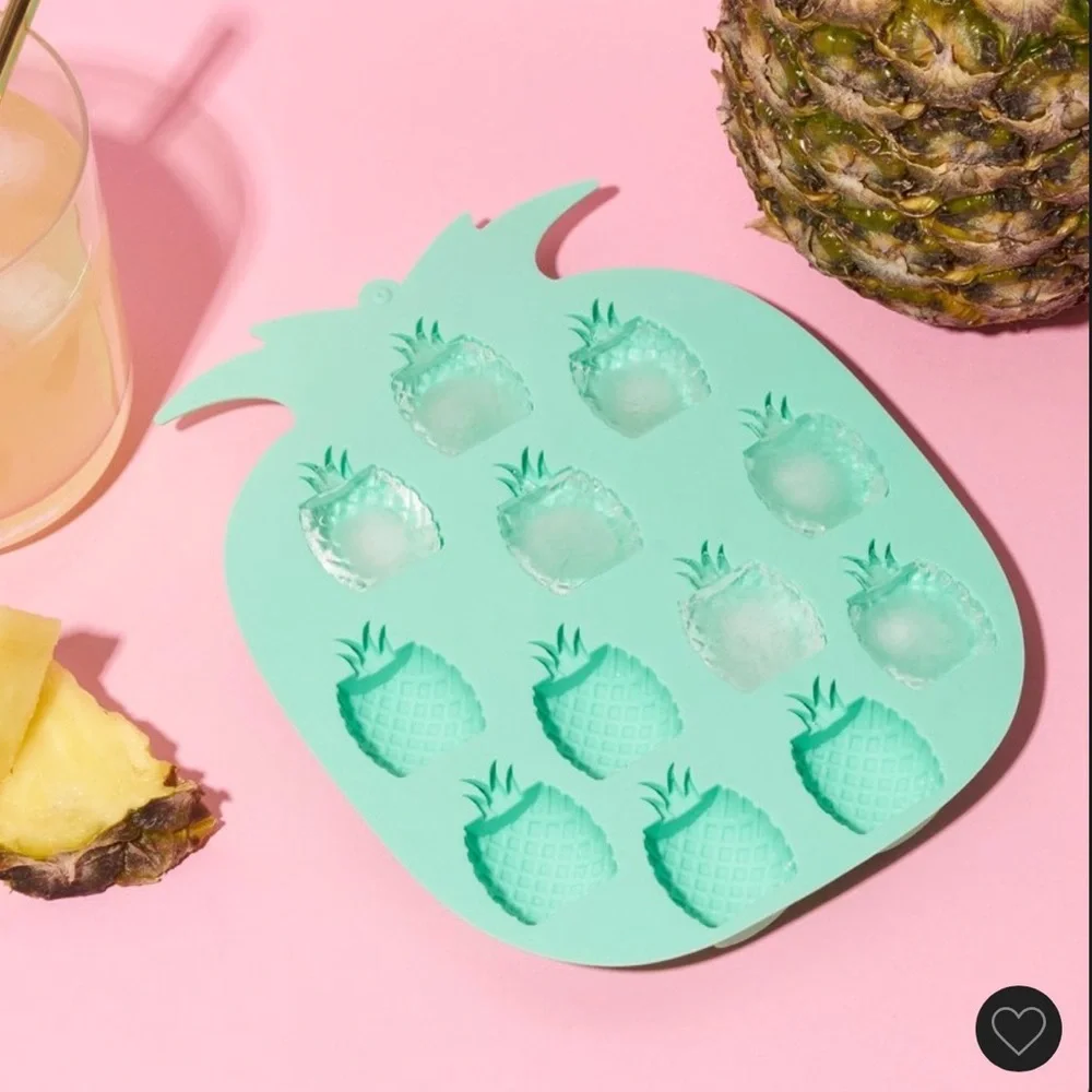 Pineapple Ice Cube Tray NWT - Picture 2 of 5